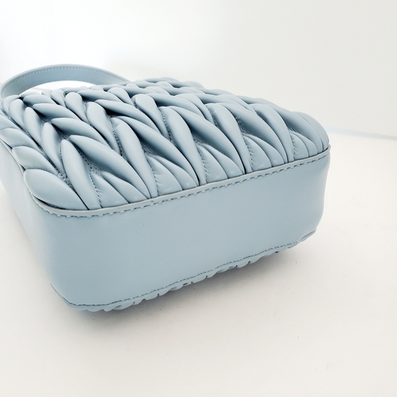 Women's Blue Pleaded Faux Leather Tote Handbag with Pearl Chain Strap - Picture 6 of 9